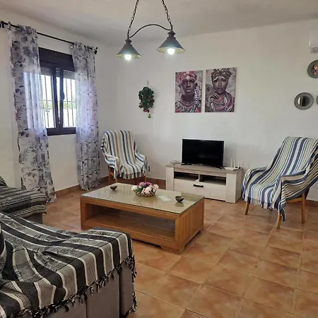No Grupos Casa Cuervi Con Piscina Privada En Conil Semesterbostad